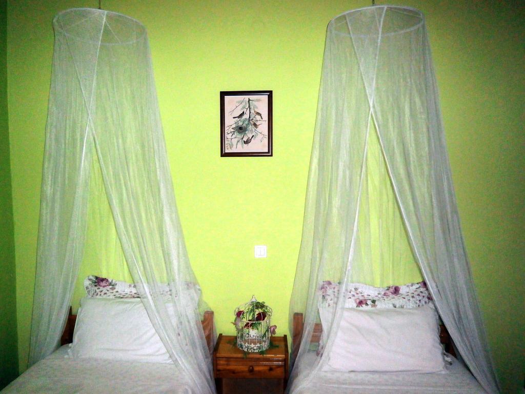 Paraskevi Apartments Ypsos Rum bild