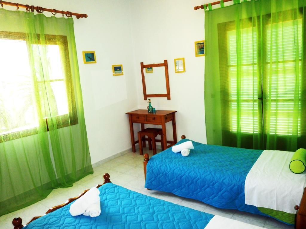 Paraskevi Apartments Ypsos Rum bild