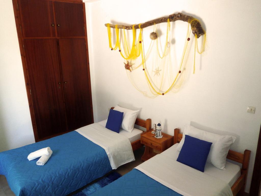 Paraskevi Apartments Ypsos Rum bild